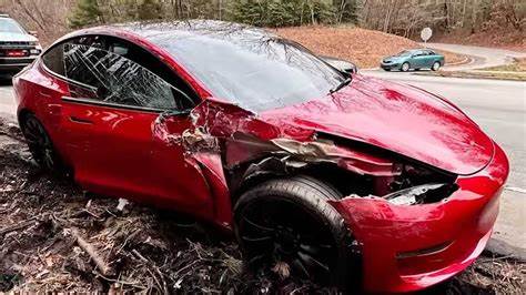 The terrifying truth about why Tesla's cars keep crashing