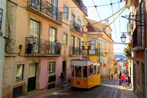 ‘The Bitcoin Family’ Explains Why It Is Settling Down in Portugal