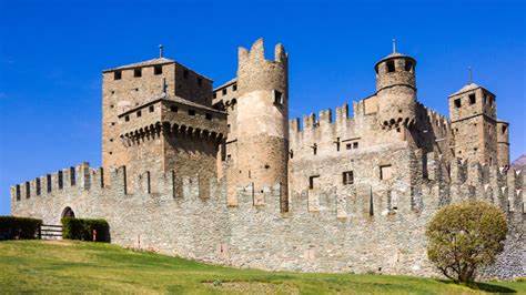 Here's how to get a free castle in Italy (seriously)