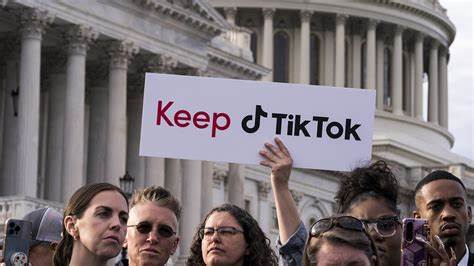 US congressmen back bill on potential TikTok ban