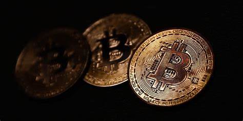 Bitcoin Rally Masks a Liquidity Drop As Smaller Trades Move the Market - Markets Insider