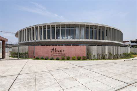 Els Altair School / Shell Arquitectos