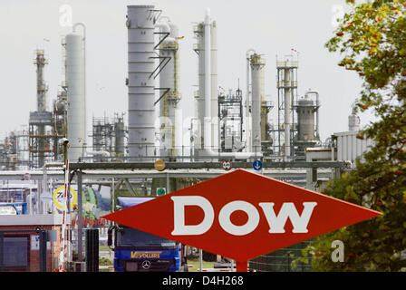 Dow to close three European chemical plants, cut 800 jobs