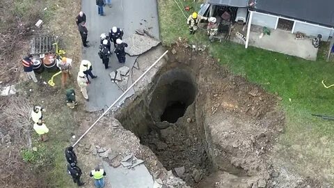 Grandma falls into 30ft sinkhole while looking for cat and is nowhere to be found - Daily Star