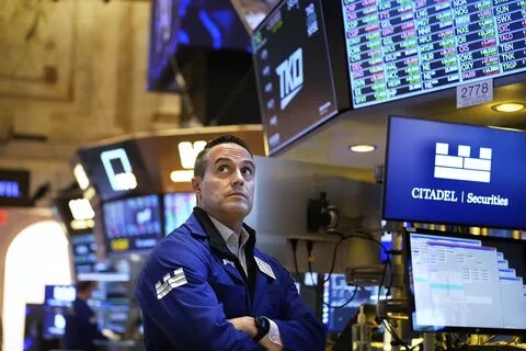 Wall Street slips and heads for a fifth straight weekly loss - Yahoo