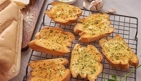 The Garlic Bread Hack