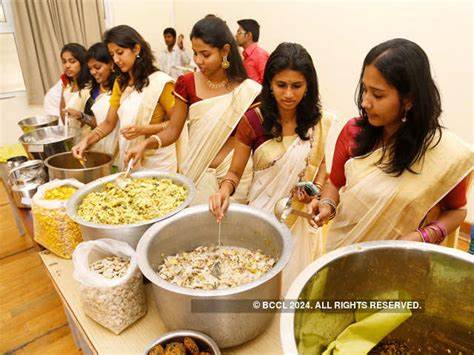 Students prepareing Onam Sadya - Onam celebrated all across India - The Economic Times