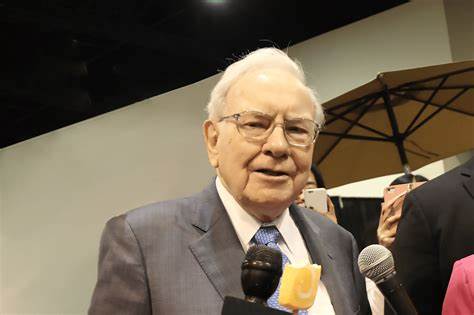 Investing $25,000 in These 2 Warren Buffett Stocks Will Generate $1,200 in Annual Passive Income