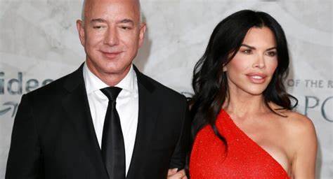 Jeff Bezos Planned $5.4 Billion Amazon Stock Sale on Wedding Day