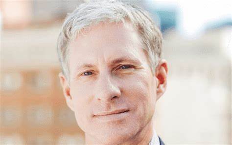 Ripple Co-Founder Chris Larsen Endorses Kamala Harris For President: CNBC