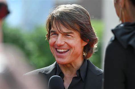 Tom Cruise Im Turtelurlaub mit Ana de Armas erwischt