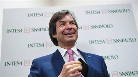Intesa Sanpaolo pronta a sfornare utili 2024 record e super dividendo 