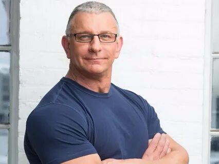 Celebrity chef Robert Irvine to host fundraiser for GLOW Academy - WECT