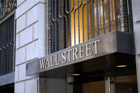 The Goldman Sachs Group, Inc. (GS) Is “Doing Very, Very Well,” Says Jim Cramer