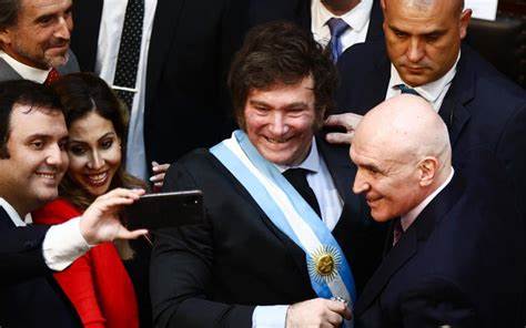 Argentine lawyers accuse President Milei of fraud over cryptocurrency promotion - The Associated Press