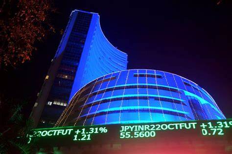 Stocks Rally and Bond Yields Fall on Fed Rate Cut Hopes