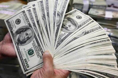 US dollar surges against Singdollar in broad rally as Trump wins - The Straits Times