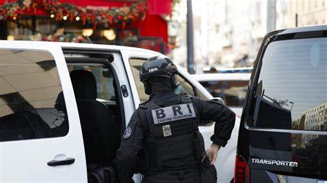 Dramatic video of thwarted kidnapping sparks ‘Mexicanisation’ of France warnings