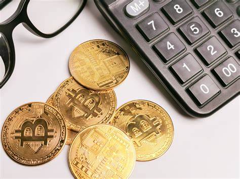 Wall Street's 'strongest signal yet': Bitcoin ETFs haul in nearly $1 billion