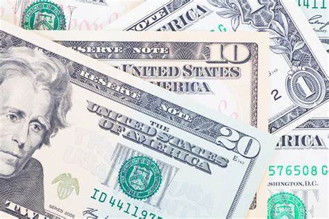 Dollar Moves Higher on Stronger-Than-Expected US Payroll Report