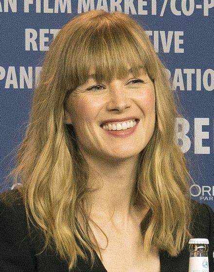 Rosamund Pike - Wikipedia
