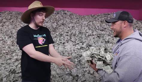 YouTube influencer MrBeast is accused of profiting over $10 million from "pump and dump" cryptocurrency schemes - ChainCatcher