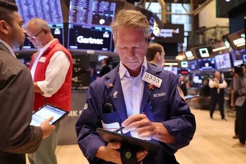 Stock market today: S&P 500, Nasdaq surge as wild week on Wall Street continues - Yahoo Finance