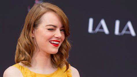 Emma Stone wrote a very nice note for the bold teen who asked her to prom