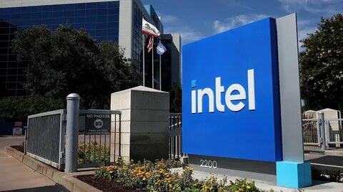 Intel shareholders accuse company of hiding problems about its in-house chips manufacturing business ahead of announced layoffs and poor earnings - Yahoo
