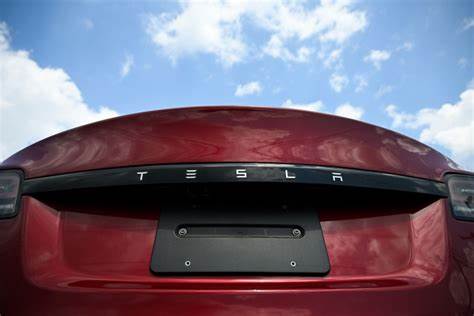 Tesla Earnings: Why Elon Musk's Company Is From Mars, While GM Is From Earth