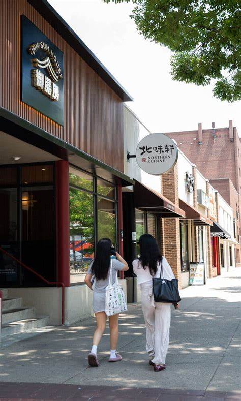 Chinese Students Flocked to Central Illinois. Their Food Followed