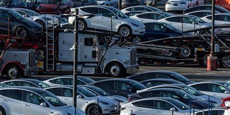 Stocks close higher on rosier trade war sentiment, Tesla surges. - USA TODAY