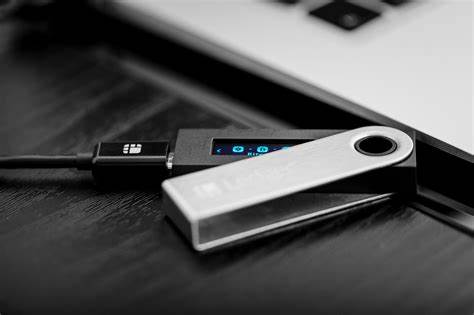 Kryptowährungen: Hardwarewallet Ledger sorgt mit Seed-Backup für Kontroverse