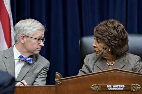 Maxine Waters Says It's Time For 'A Grand Bargain' On Stablecoin Legislation Before Year's End - Benzinga