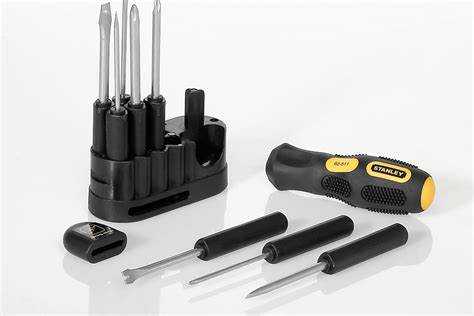 Jim Cramer on Stanley Black & Decker: “Its Free Cash Flow is Going the Wrong Way