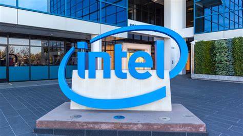 Barclays Cuts Intel Corporation (INTC) Price Target to $19 Amid Trade War and Tariff Concerns
