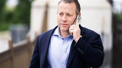 Bill Would Fine Social Media Companies $5M per Day for Not Fighting 'Terrorism'