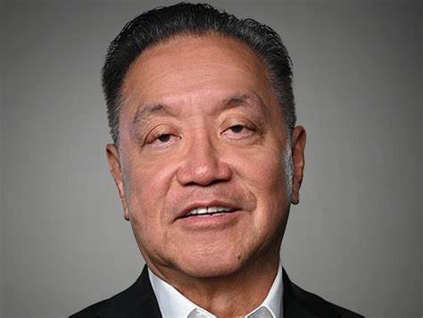 Broadcom (AVGO)’s CEO Hock Tan Has Clause In a Contract Extension, Reports Bloomberg