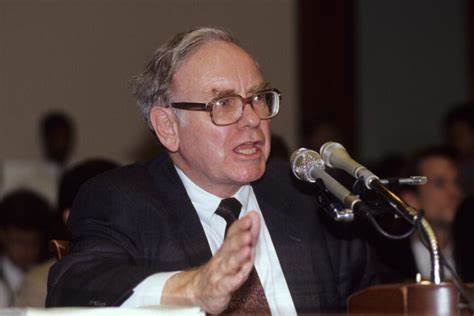 Warren Buffett Said 'I Am 100% For The Independence Of The Fed:' For Over 20 Years, He's Warned, 'We Do Not Want To Fool Around With It'