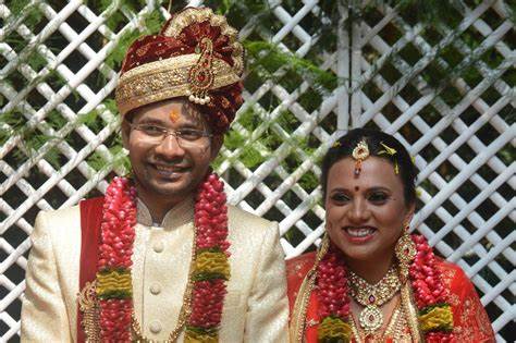 The Indian wedding that bet on Bitcoin - BBC.com