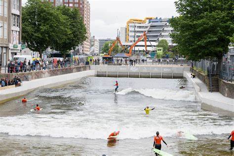 RiF010 Rotterdam surfen op de grachten - Openingstijden, prijzen, route 