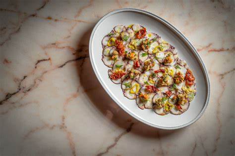 Behind the Curtain of New York’s First Members-Only, NFT Restaurant - Eater NY