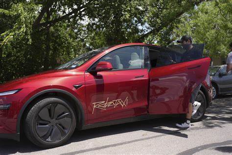 Tesla hits a speed bump in its California 'Robotaxi' rollout: Permits