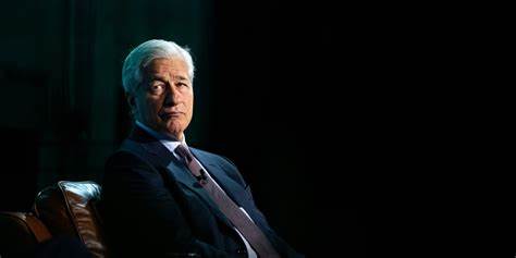 Dimon Defends Fed Independence After Trump Attacks
