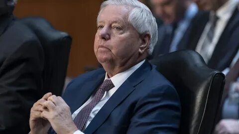 Graham on Ukraine aid pause: ‘If we pull the plug on Ukraine, it’d be worse than Afghanistan’ - Yahoo