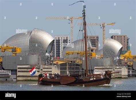 The Dutch Eel Ships of London