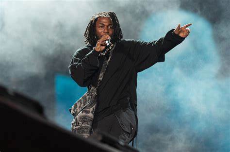 After Ruling Hot 100, Kendrick Lamar’s ‘Not Like Us’ Tops a Radio Chart for First Time - Yahoo Entertainment