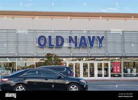 Old Navy - established in 1994. Come in & enjoy shopping "Old Navy 