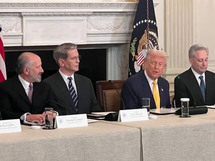 Trump’s Crypto Post Sends XRP, SOL, ADA Soaring — Will DURAG Be Next ? - Mitrade