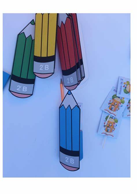 Regalini per accoglienza scuola primaria: matite, scatole, bustine, schemi
